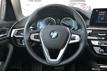 2018款宝马5系2.0T自动525Li M运动套装