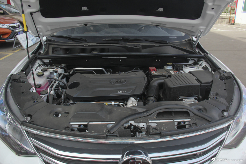 2018款比亚迪宋1.5TID自动智联尊荣型