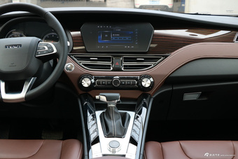 2018款君马S70 1.5T手动舒适型