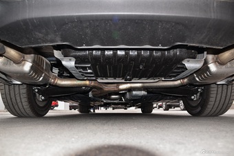 2016款奔驰E级2.0T自动E200L