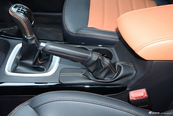 2018款凯翼X3 1.6L手动智尊版