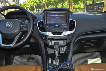 2016款风度MX5 2.0L 自动旗舰版