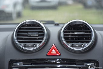 2016款哈弗H6升级版1.5T自动两驱精英型