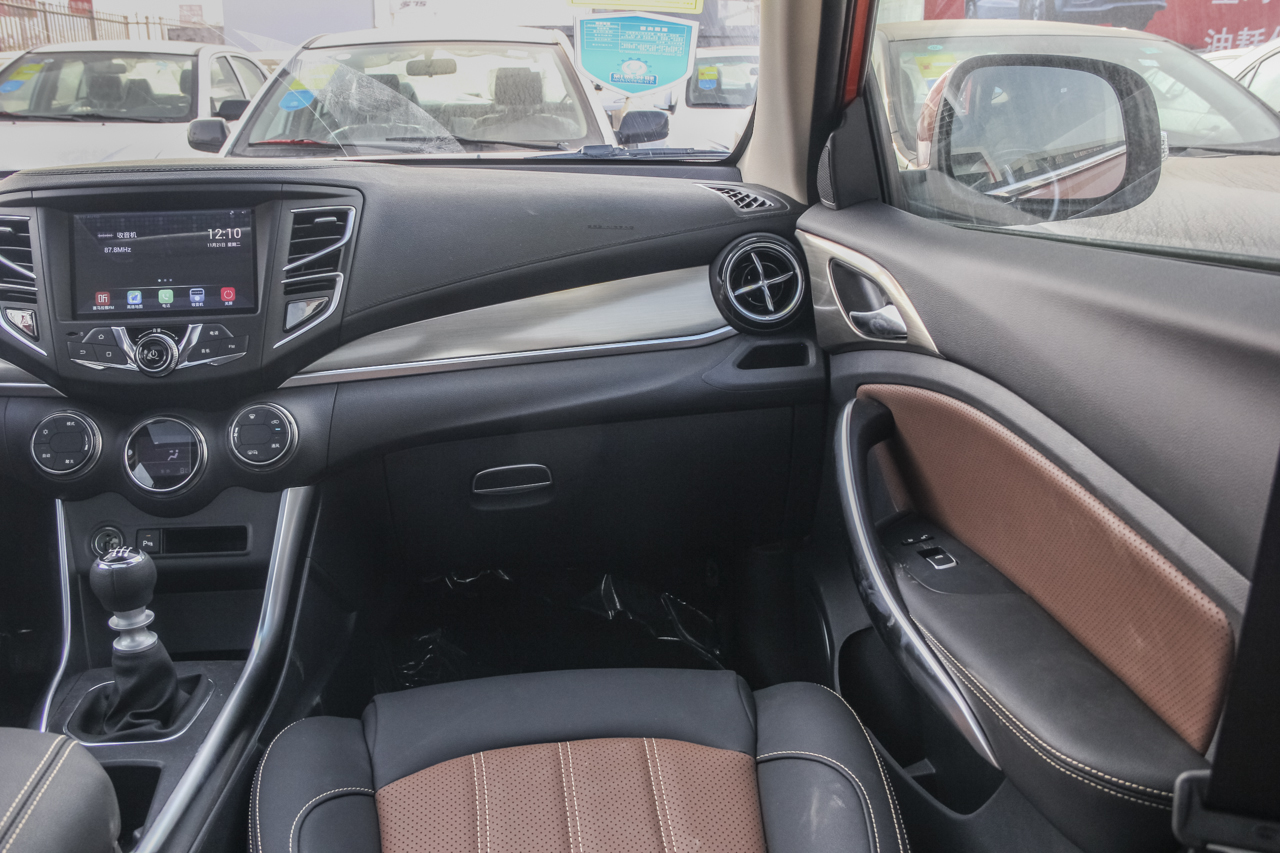 2017款比亚迪宋盖世升级版1.5TI手动精英型 