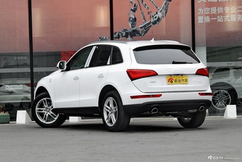 2017款奥迪Q5 2.0T自动40TFSI舒适型