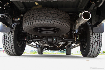 2017款黄海N3 2.5T手动四驱运动版XD25T5 