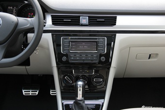 2017款大众蔚领 1.4T 自动舒适型（白色）