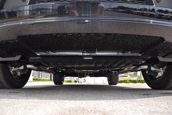 2016款揽胜极光2.0T自动倾橙限量版