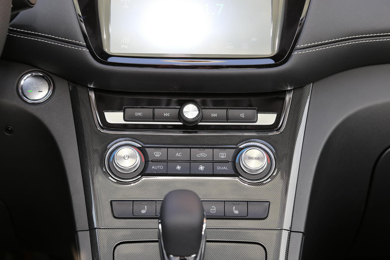 2017款锐腾2.0T 30T自动四驱旗舰版