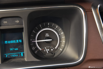 2017款GL8 2.5L自动尊贵型