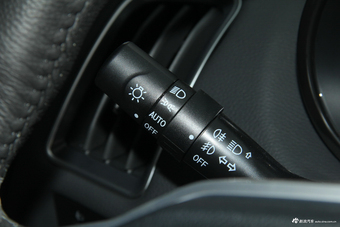 2016款驭胜S350 2.0T自动四驱汽油超豪华版7座