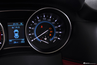 2016款哈弗H1 1.5L自动标准型蓝标改款 钛白