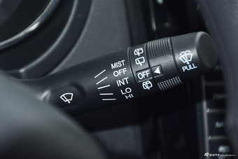 2016款北汽幻速S3 1.5L手动舒适型 朱鹭白