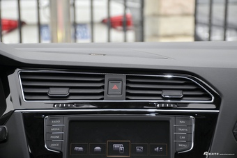 2017款途观L 2.0T 自动四驱至尊旗舰版380TSI