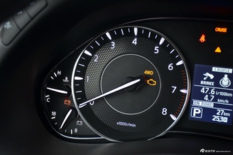 2017款途乐5.6L自动标准型