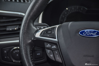 2015款锐界2.7T自动四驱尊锐型