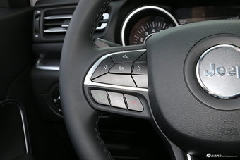 2018款大指挥官2.0T自动四驱臻享版