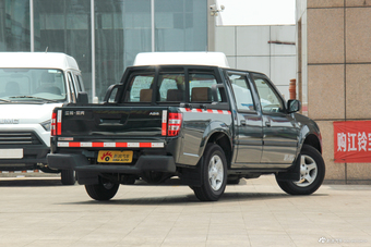 2018款宝典2.9T手动新超值柴油两驱舒适型加长货箱JX4D30B5L