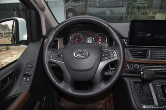 2016款上汽大通G10 2.0T自动豪华行政版