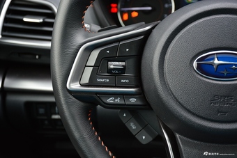 2018款斯巴鲁XV 2.0L自动全驱尊贵版EyeSight