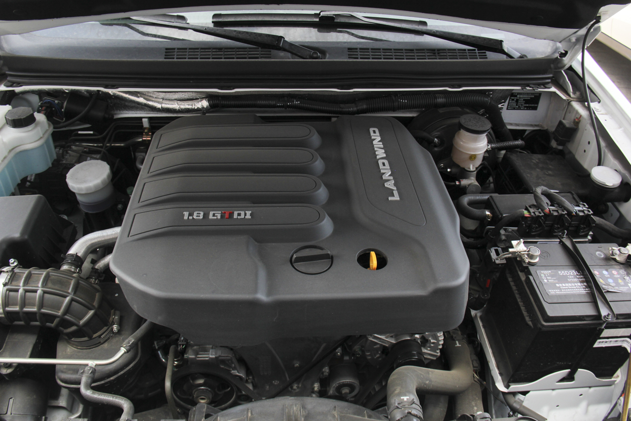 2018款陆风X8 1.8T手动汽油4X4豪华型