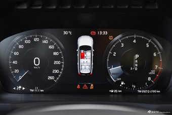 2018款沃尔沃XC90升级版 2.0T自动 T6智逸版