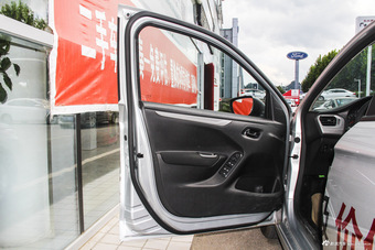 2014款爱丽舍 1.6L手动舒适型