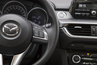 2017款阿特兹2.0L自动蓝天时尚版