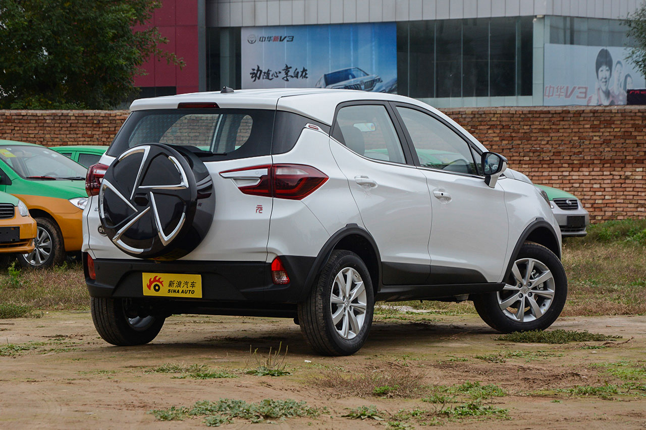 2017款比亚迪元1.5L手动酷炫时尚型