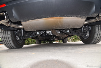 2016款XT5 2.0T自动28T四驱领先型