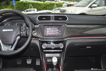 2017款哈弗H2 1.5T手动两驱豪华型蓝标