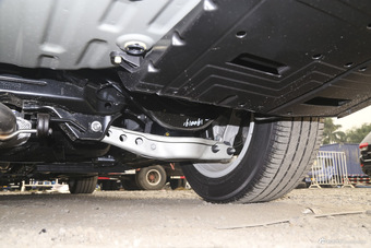 2016款君越1.8L自动30H豪华型