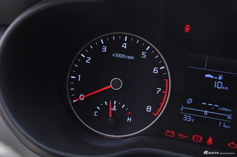 2017款起亚K2 1.4L手动GLS三厢