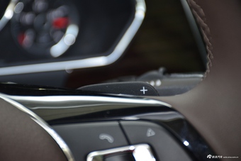 2016款大众辉昂 2.0T 自动380TSI 两驱至尊版