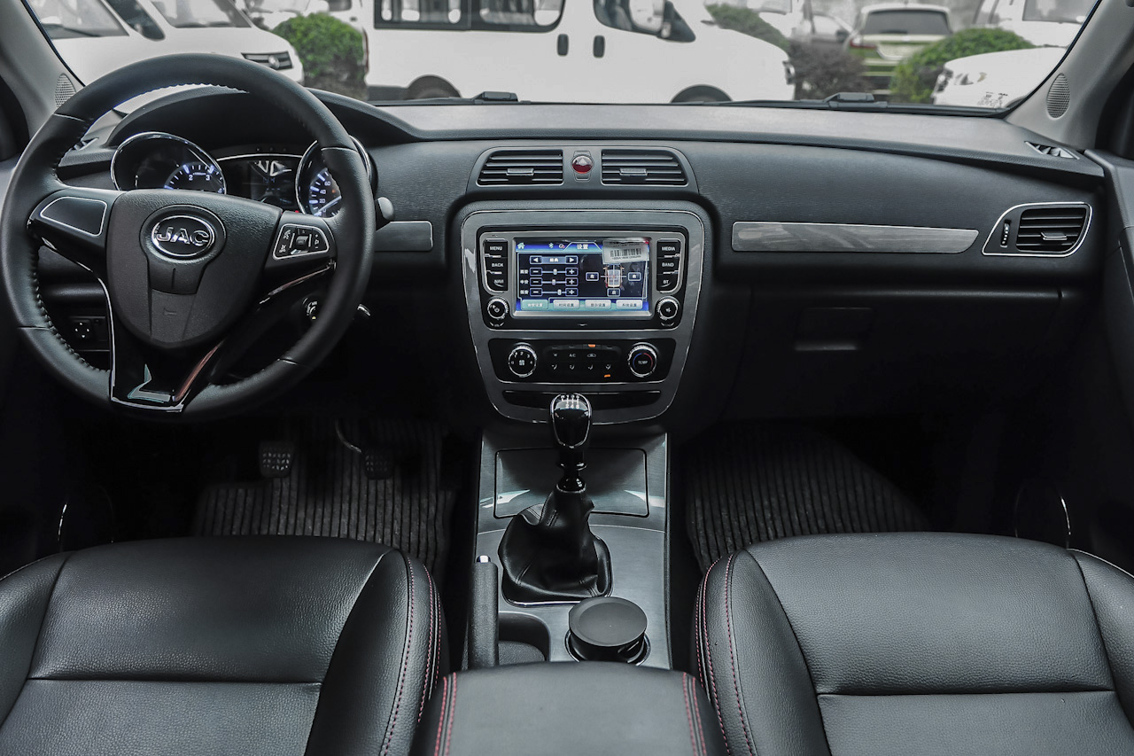 2015款帅铃T6 2.8T手动柴油新锐型长轴HFC4DA1-2C