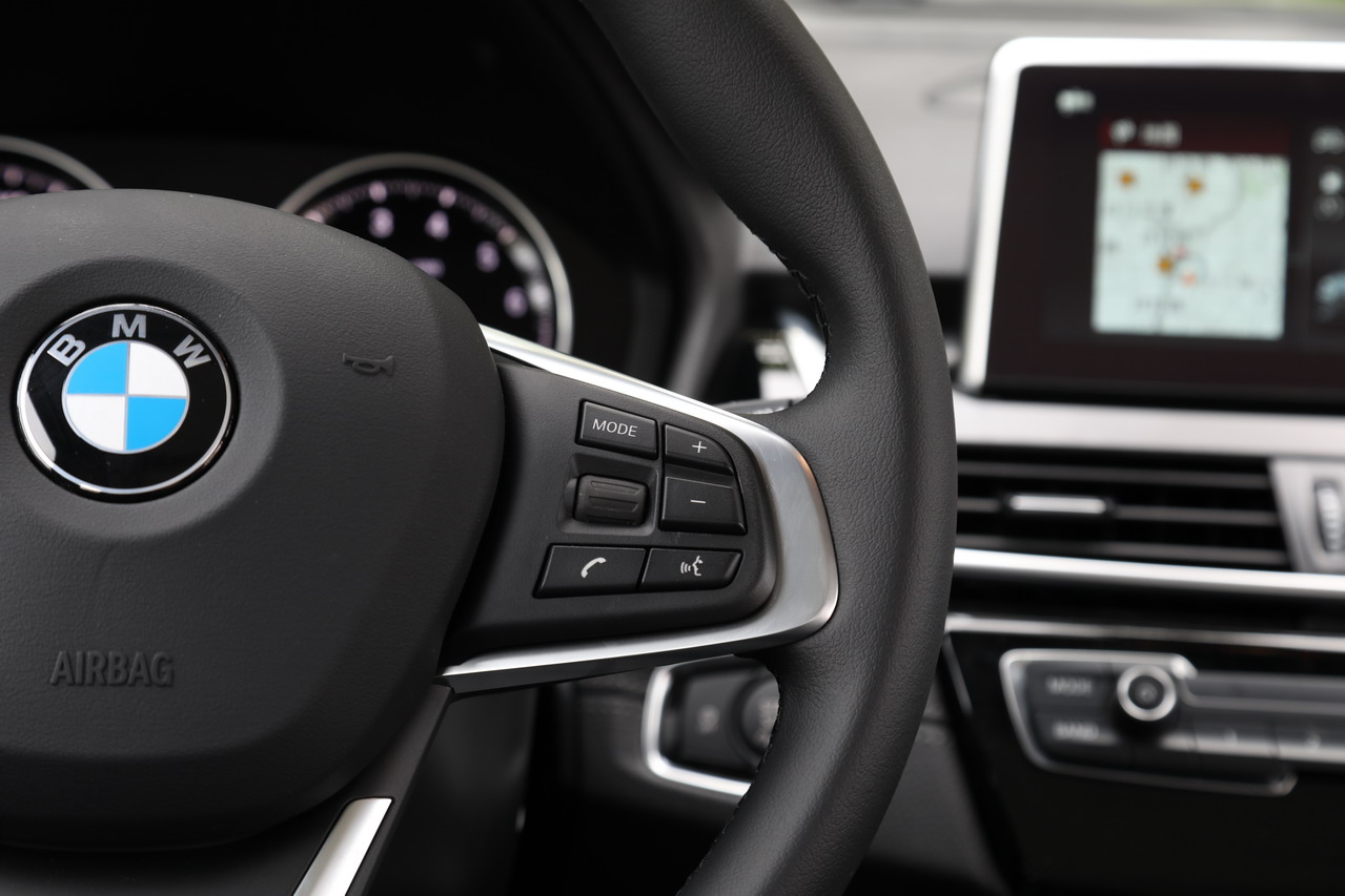 2018款宝马2系旅行车220i 2.0T自动豪华套装