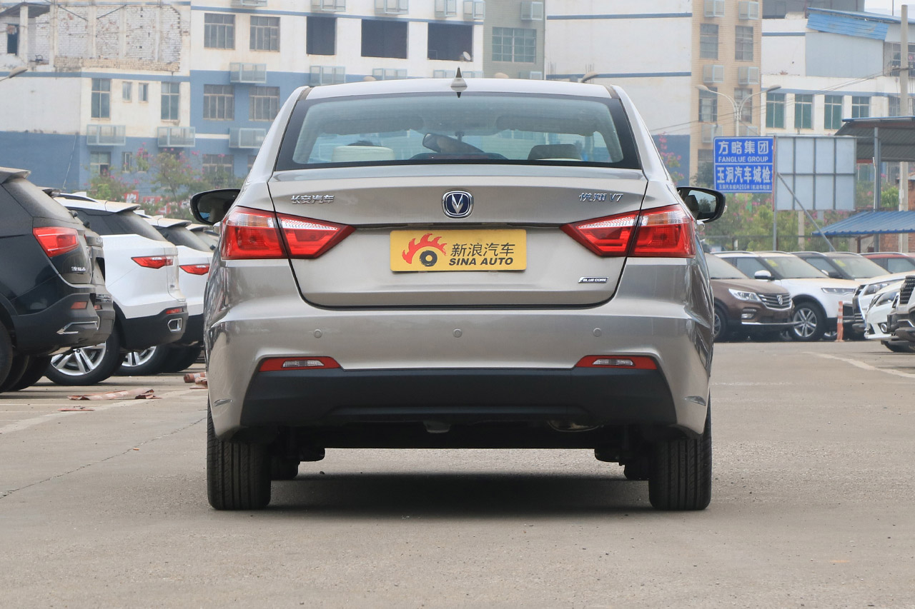 2016款悦翔V7 1.6L自动乐享型国V