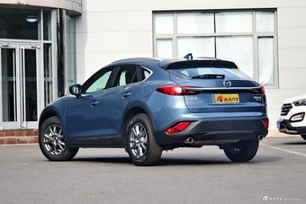 2018款马自达CX-4 2.0L自动两驱蓝天领先版