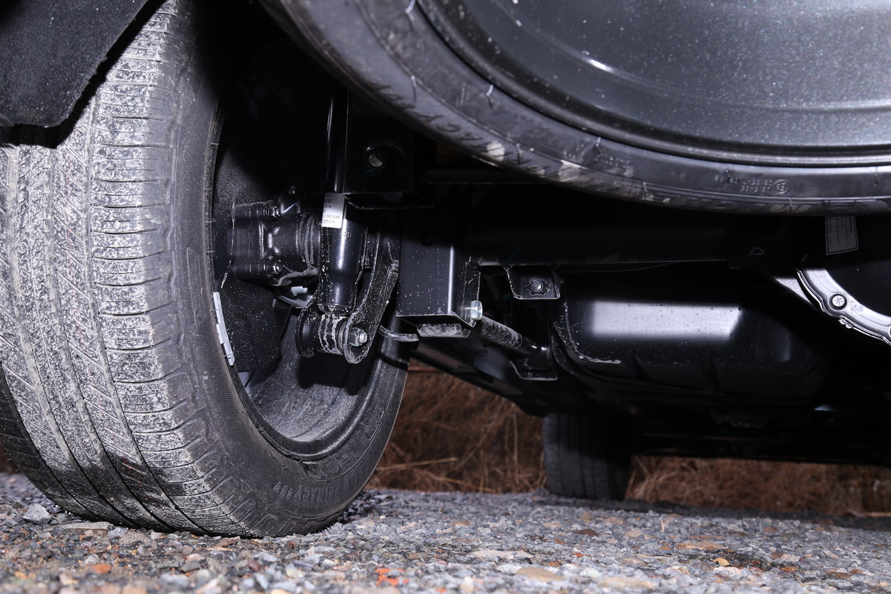 2018款荣威RX8 2.0T自动智联网四驱至尊版