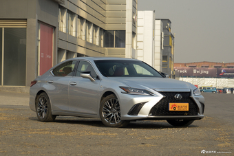 2018款雷克萨斯ES 2.5L自动260 F SPORT