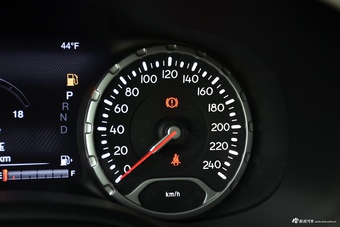 2016款JEEP自由侠 75周年致敬版