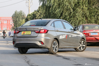 2018款逸动DT 1.6L手动尊享型 