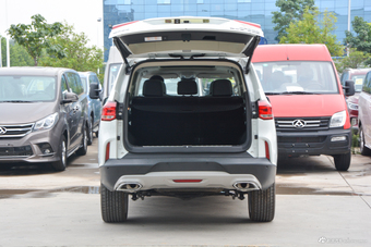 2017上汽大通D90 2.0T自动四驱北极星