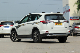 2016款RAV4荣放 2.0L自动两驱风尚版CVT