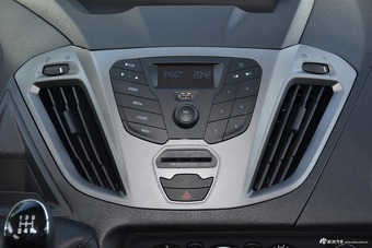 2017款新全顺2.0T中轴中顶汽油Gas 5/6座Kombi国5