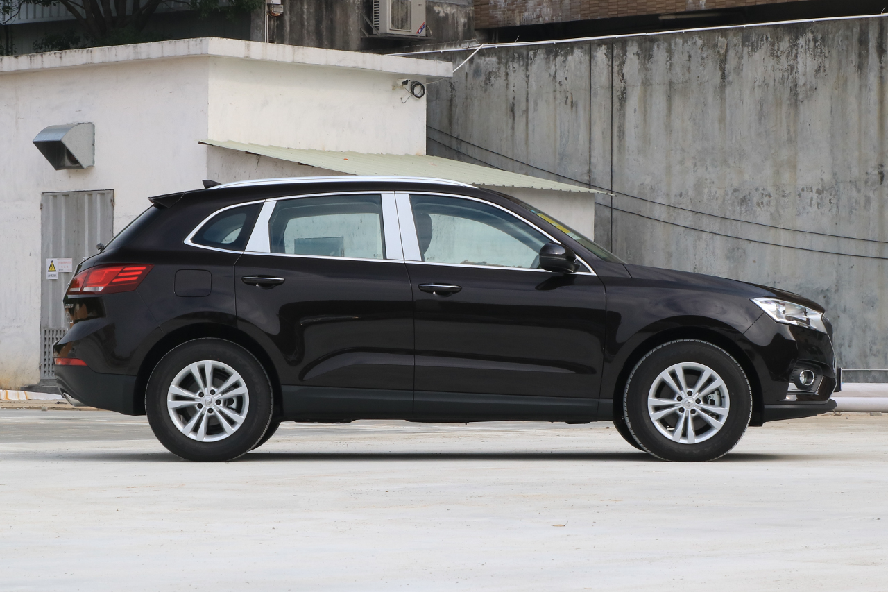 2016款宝沃BX7 2.0T自动两驱精英版28T