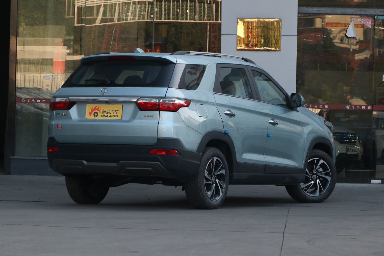 2018款风光S560 1.8L手动豪华型7座