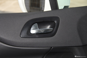 2016款雪铁龙C4L 1.2T自动精英型