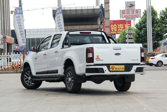 2018款庆铃TAGA 3.0T手动四驱豪华版