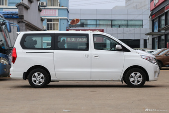 2018款风行F600L 2.0L手动舒适型